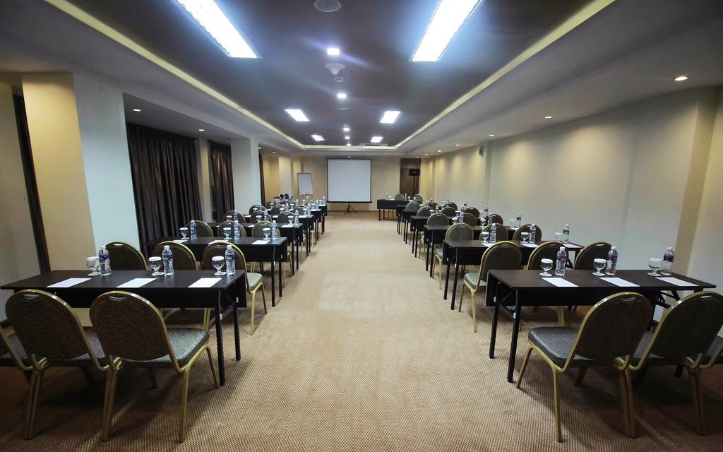 Zia Boutique Hotel Batam Экстерьер фото