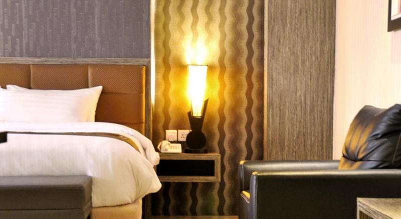 Zia Boutique Hotel Batam Экстерьер фото